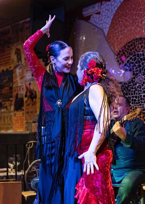 tp luna valencia|Tablao Flamenco Valencia El Toro y la Luna.